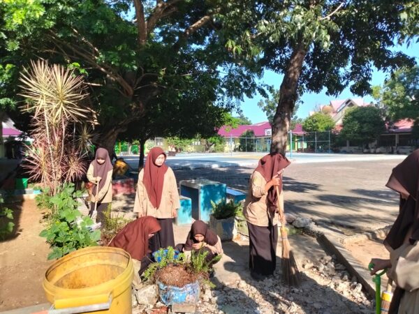 Semangat Kebersamaan Warnai Pelaksanaan Seumeugleh Sikula di SMAN 12 Banda Aceh